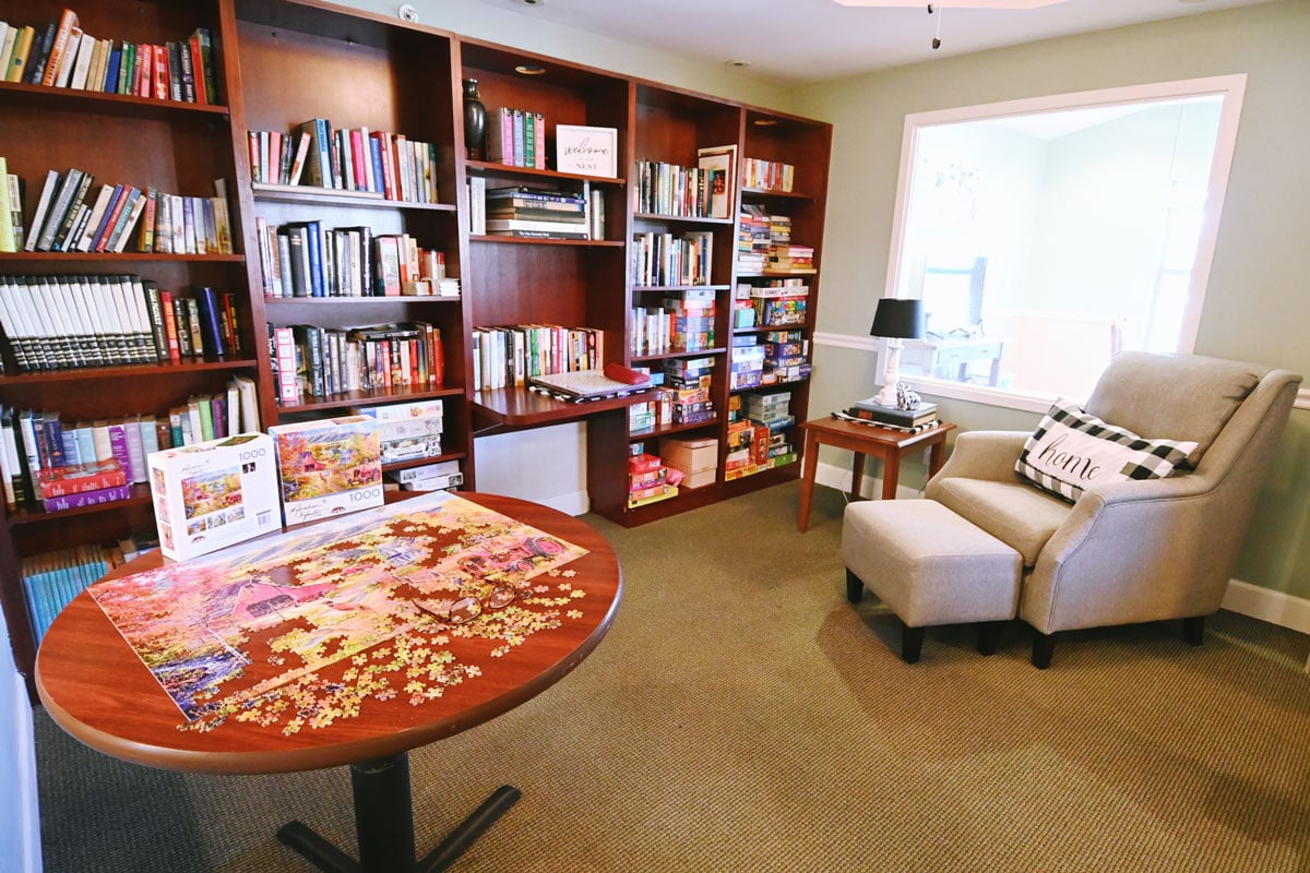reading, puzzle and sitting area